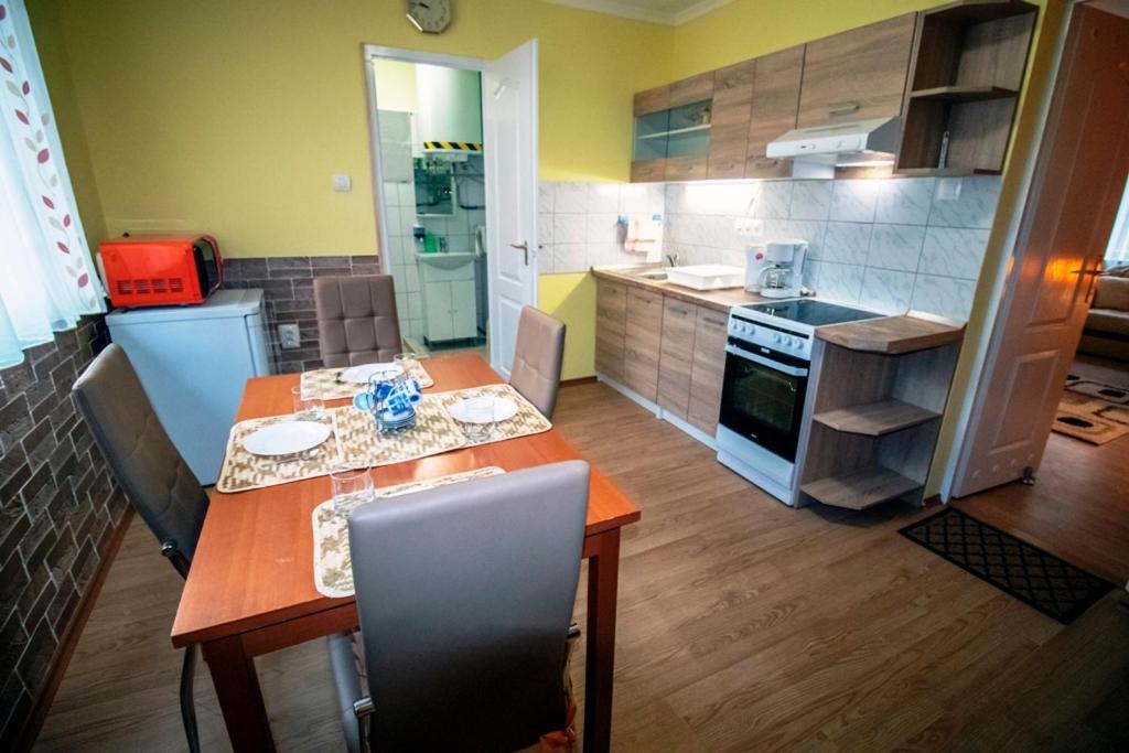 Krisztina Apartman ナジカニジャ エクステリア 写真